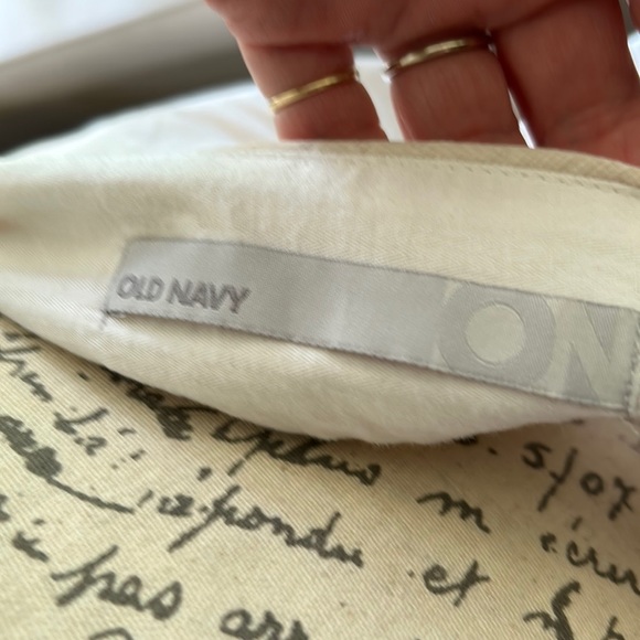Size 4 Skirt vintage Old Navy, all cotton with pockets-look at my other tops- - Picture 2 of 3